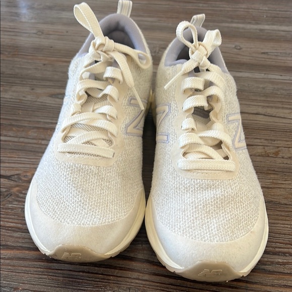 New Balance Cream Sneakers - Picture 1 of 13